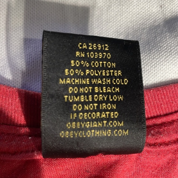 Obey Propaganda Men’s Red Tee Size Medium - Picture 4 of 5